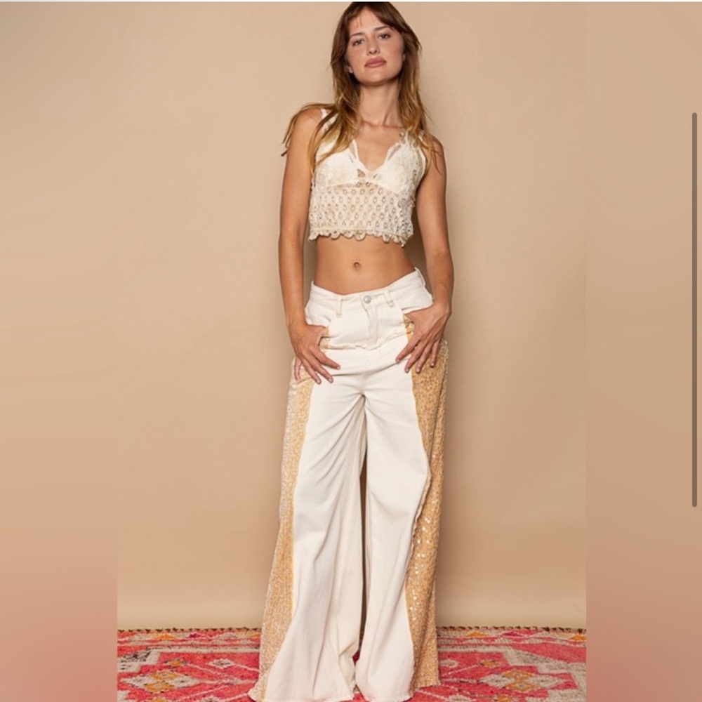 POL Stylish white and sequin wide leg Pants
